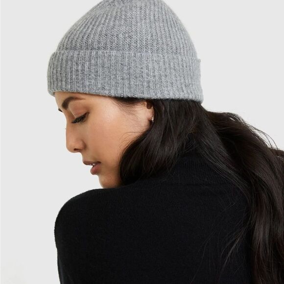 Quince Mongolian Cashmere Ribbed Beanie XS/S Green‎ NWT in packaging